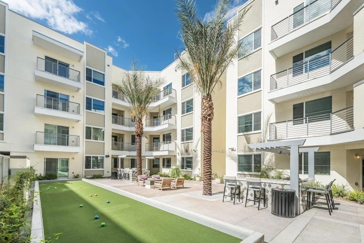 Paradise Cozysuites Under The Palms With Jacuzzi 18 Phoenix Exterior photo